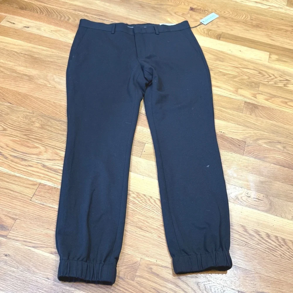 Laboratory Lord & Taylor Man Black Jogger Pants 33x30  NWT